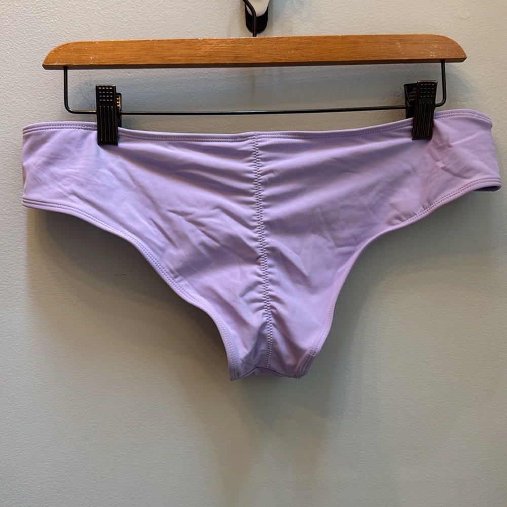NWOT Hollister low rise  hipster bikini bottom ruched back lavender purple sz L